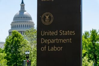 Iran ‘skirmish’ has no effect on strong US economy, White House advisor claims