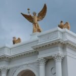 Veterans fight against arch that would obstruct view of Arlington Cemetery