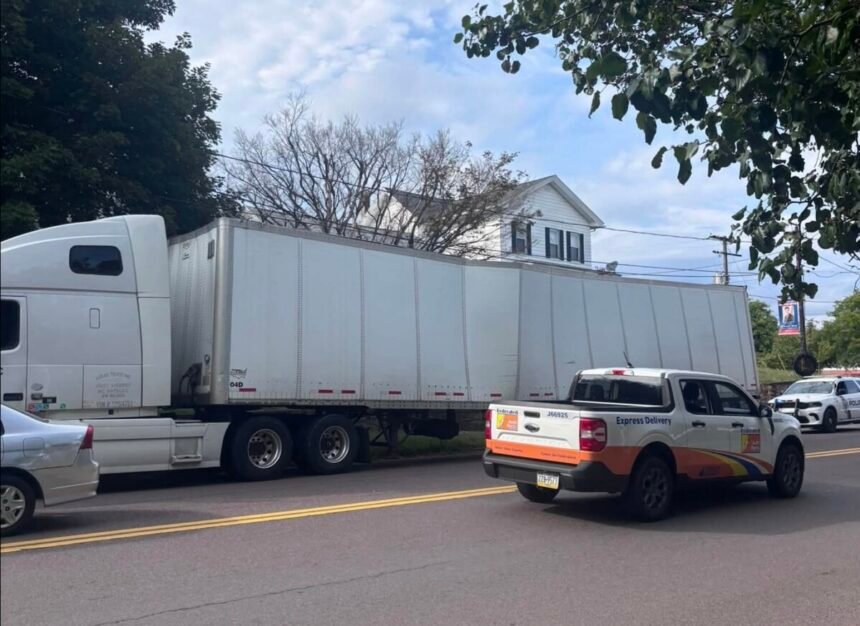 DUI charge for semi driver who fled after striking Pennsylvania bridge, cops find suspended license and no registration