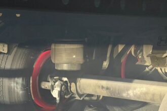 Concerned motorist tips off Iowa police to semi trailer with red-hot brake drums