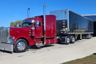Third-gen trucker carries tradition in sharp 2022 Peterbilt 389